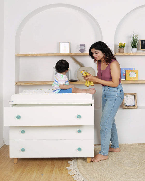 Nursery to Playroom: Furniture and Accessories for a Multifunctional Kids' Space